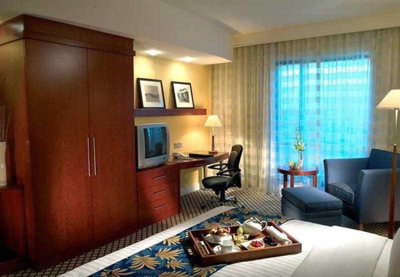 Millennium Lakeview Hotel Formerly Copthorne Lakeview Hotel Dubai Dış mekan fotoğraf